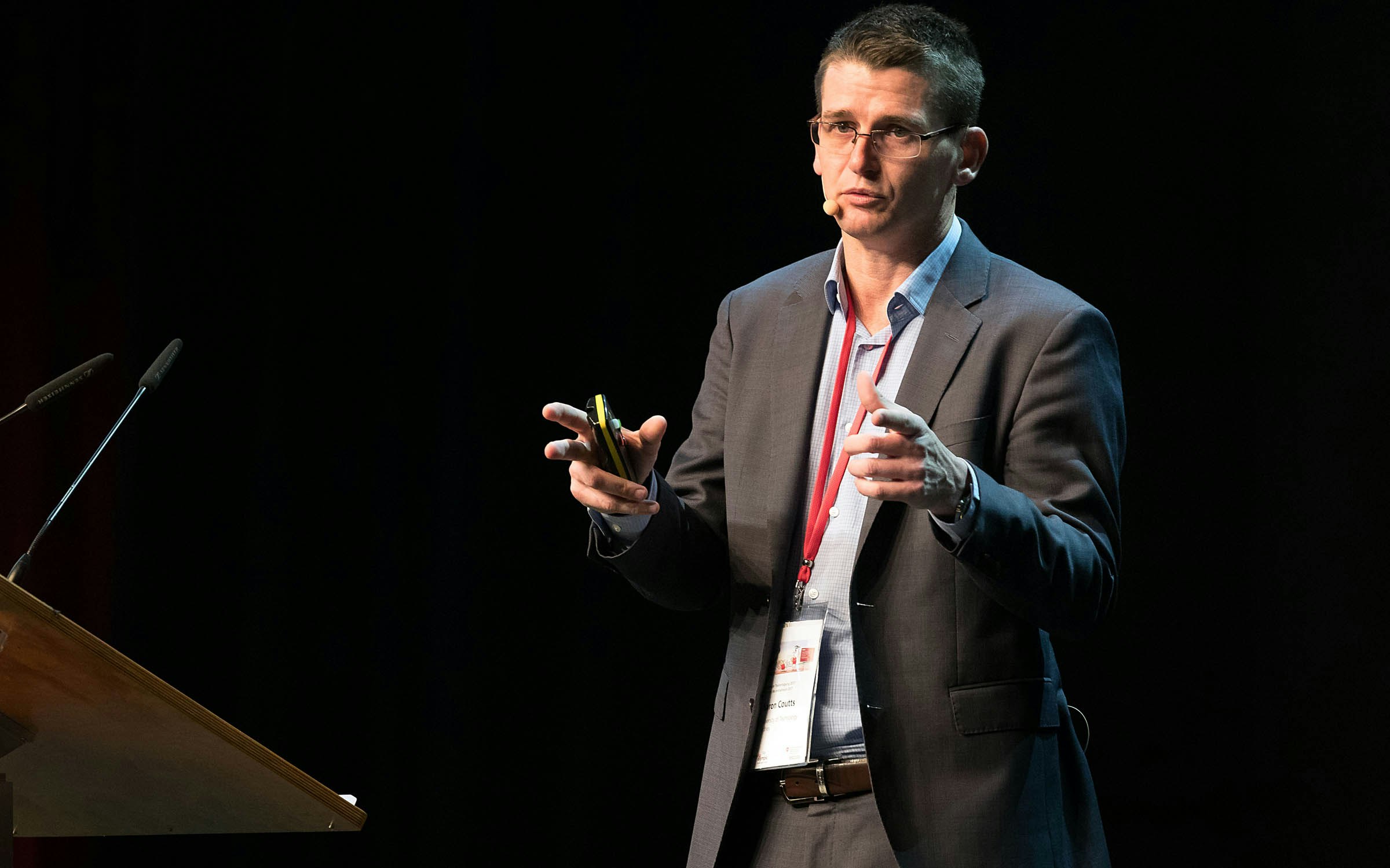 Trainerherbsttagung Magglingen 2017: Dr. Aaron Coutts von der University of Technology Sydney, Faculty of Health, spricht über die Themen Regeneration als Mittel zur Leistungssteigerung sowie Was ist Ermüdung im Leistungssport? – Der Versuch einer Definition. Foto: BASPO / Ueli Känzig