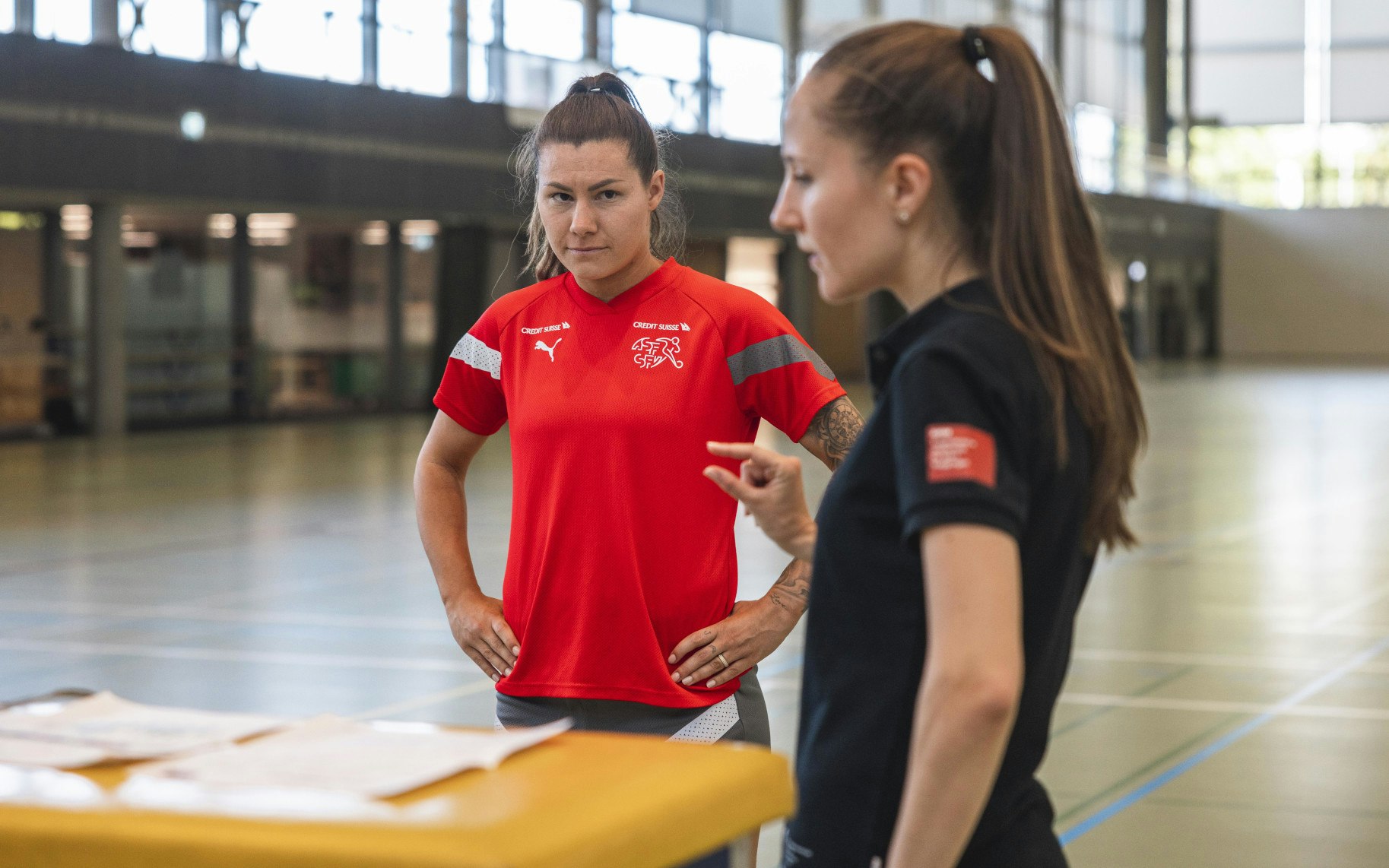 Schweizer Fussball-Nationalmannschaft der Frauen befindet sich in Magglingen im Trainingslager zur Vorbereitung auf die Weltmeisterschaft. Am Dienstagnachmittag, 13. Juni 2023, führt die EHSM ab 16 Uhr im End der Welt mit den Spielerinnen Leistungstests durch.
Foto: BASPO / Charlène Mamie